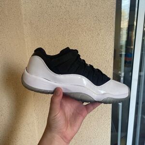 Jordan retro 11 low🔥